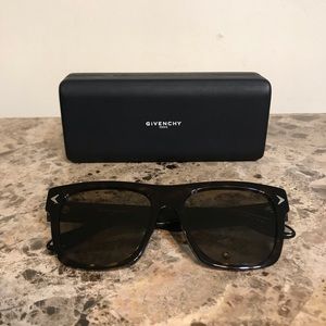 Givenchy 55mm sunglasses. Tortoise/Black
